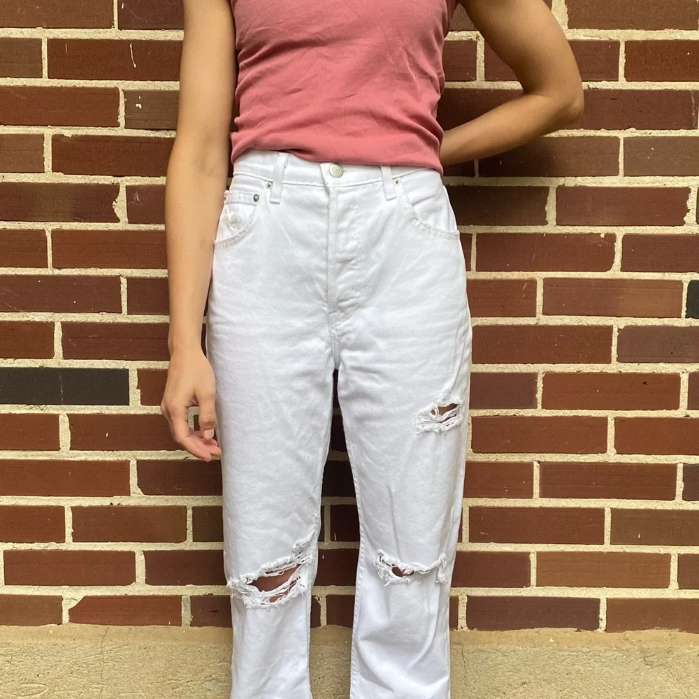 Reformation Cynthia High Rise Relaxed Jean w/ Rips - Picture 2 of 3